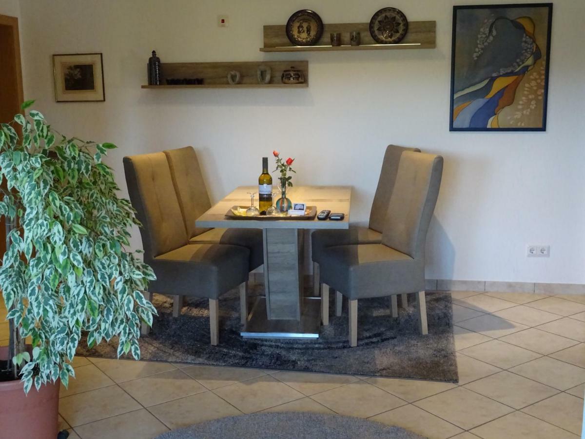 Ferienwohnung Am Waldrand Bad Breisig Bagian luar foto